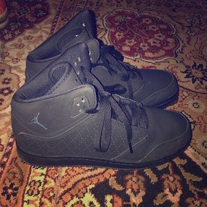 All black Nike Jordans size 7 youth